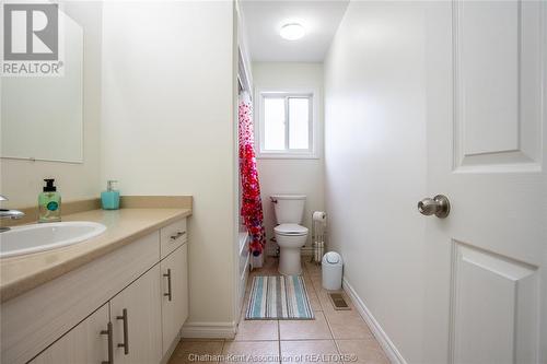 83 Smithfield Circle, Chatham, ON - Indoor Photo Showing Bathroom