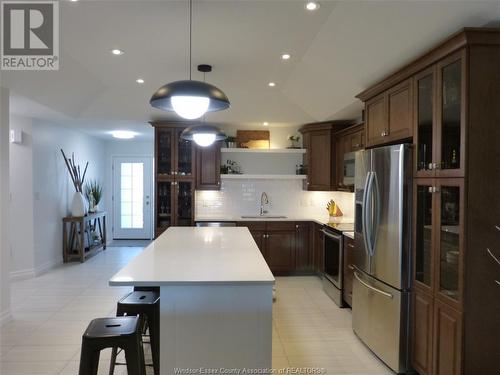 1041 Branoff, Lasalle, ON - Indoor Photo Showing Kitchen With Upgraded Kitchen