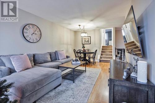 12830 St. Gregory'S Road, Tecumseh, ON - Indoor Photo Showing Living Room