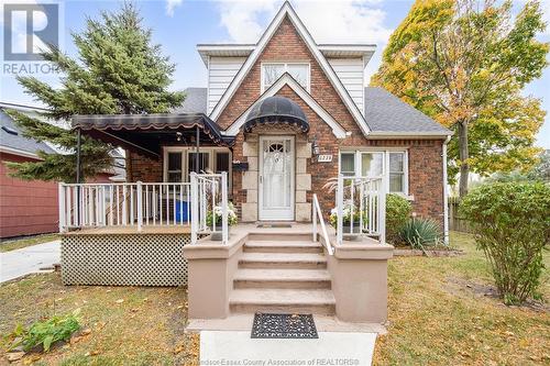 1236 Hickory Road, Windsor, ON - Outdoor With Facade