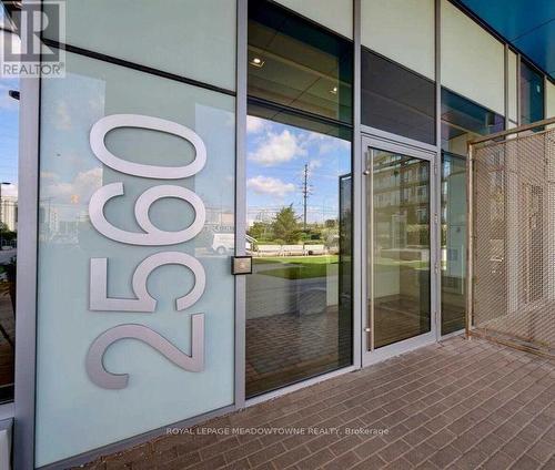 2106 - 2560 Eglinton Avenue W, Mississauga, ON -  With Exterior