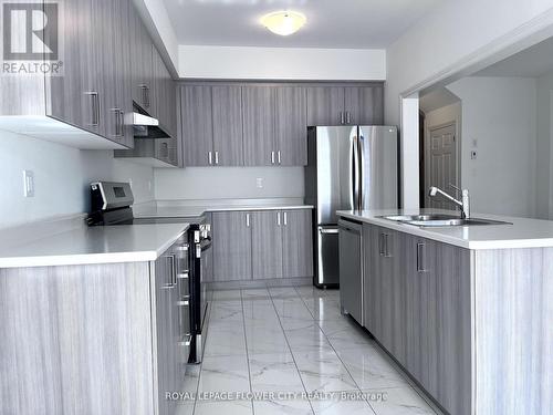 184 Elliot Avenue W, Centre Wellington, ON - Indoor Photo Showing Kitchen With Double Sink