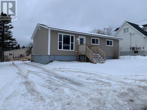 31 Second Avenue, Lewisporte, NL - Outdoor