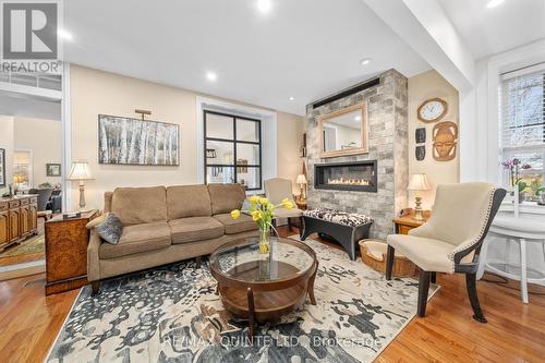 369 Road 7051, Frontenac Islands (The Islands), ON - Indoor Photo Showing Living Room With Fireplace