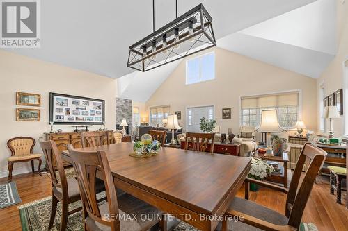 369 Road 7051, Frontenac Islands (The Islands), ON - Indoor Photo Showing Dining Room