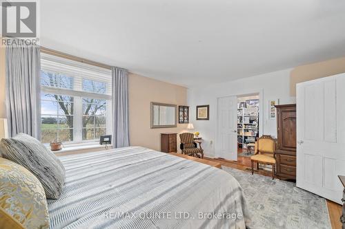 369 Road 7051, Frontenac Islands (The Islands), ON - Indoor Photo Showing Bedroom