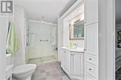 369 Road 7051, Frontenac Islands (The Islands), ON - Indoor Photo Showing Bathroom