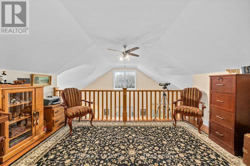 369 Road 7051, Frontenac Islands (The Islands), ON - Indoor Photo Showing Other Room