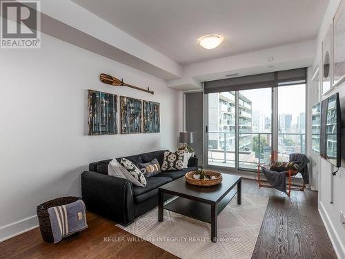 1308 - 255 Bay Street, Ottawa, ON - Indoor Photo Showing Living Room