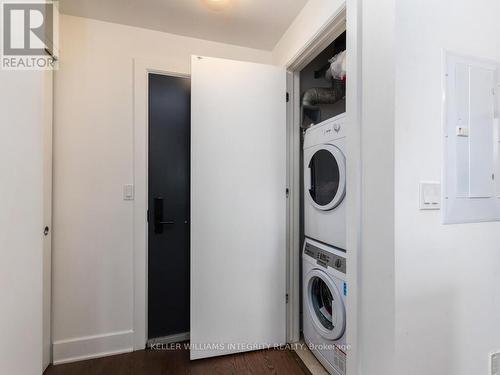 1308 - 255 Bay Street, Ottawa, ON - Indoor Photo Showing Laundry Room