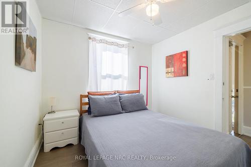 6145 Main Street, Niagara Falls (216 - Dorchester), ON - Indoor Photo Showing Bedroom