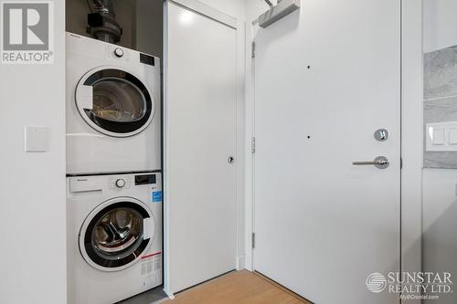 306 8888 Osler Street, Vancouver, BC - Indoor Photo Showing Laundry Room