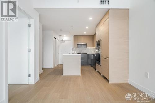 306 8888 Osler Street, Vancouver, BC - Indoor Photo Showing Kitchen