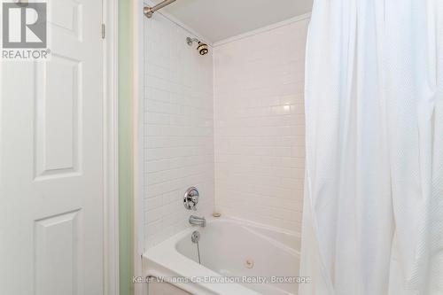 27 Turner Drive, Huntsville (Chaffey), ON - Indoor Photo Showing Bathroom