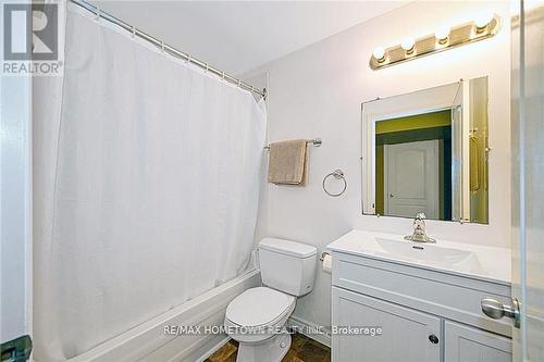 16 Regency Place, Brockville, ON - Indoor Photo Showing Bathroom