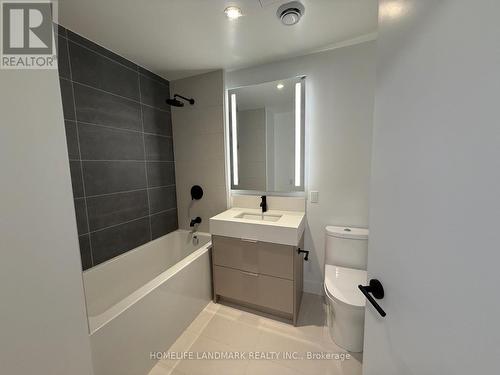 1404 - 308 Jarvis Street, Toronto, ON - Indoor Photo Showing Bathroom