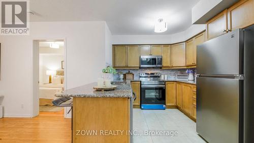 221 - 60 Mendelssohn Street, Toronto, ON - Indoor Photo Showing Kitchen