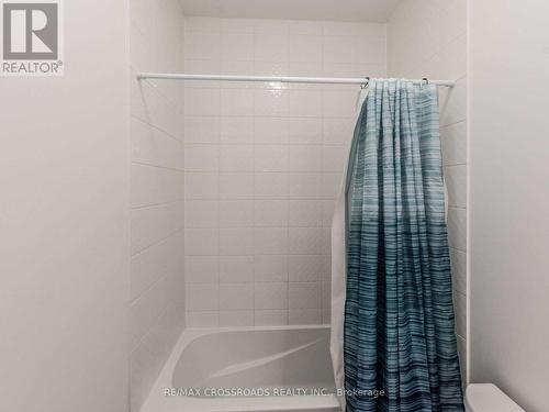 200 Coronation Road, Whitby, ON - Indoor Photo Showing Bathroom