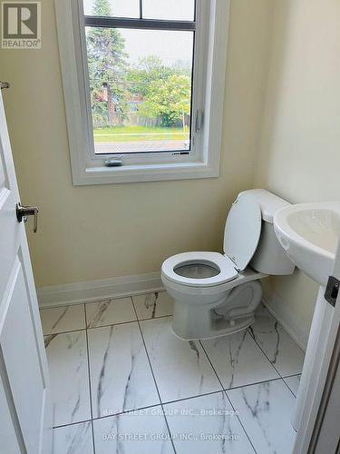 9560 Keele Street, Vaughan, ON - Indoor Photo Showing Bathroom