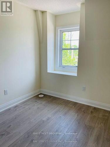 9560 Keele Street, Vaughan, ON - Indoor Photo Showing Other Room