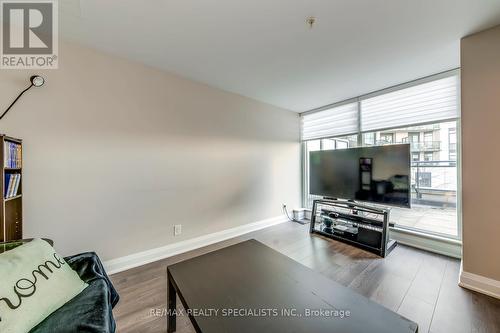 118 - 24 Woodstream Boulevard, Vaughan, ON - Indoor Photo Showing Living Room