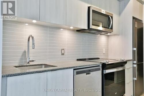 702E - 8868 Yonge Street, Richmond Hill, ON - Indoor Photo Showing Kitchen