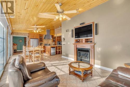 55 Hillside Avenue, Vaughan, ON - Indoor Photo Showing Living Room With Fireplace