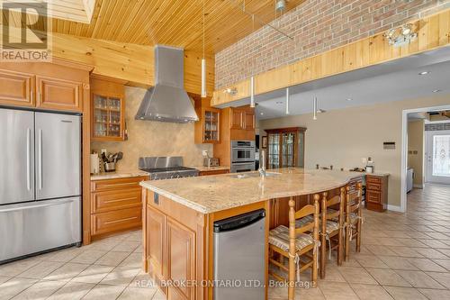 55 Hillside Avenue, Vaughan, ON - Indoor Photo Showing Kitchen