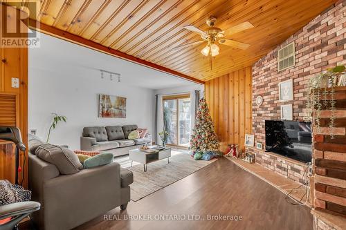 55 Hillside Avenue, Vaughan, ON - Indoor Photo Showing Living Room With Fireplace