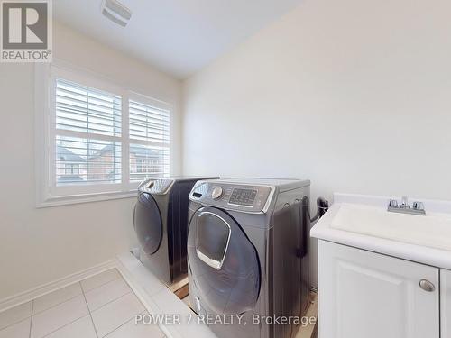 53 Carling Road, Vaughan, ON - Indoor Photo Showing Laundry Room