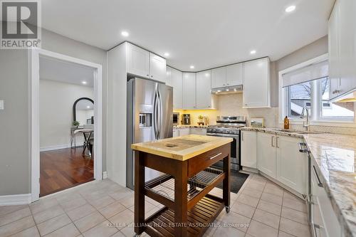 3543 Trelawny Circle, Mississauga, ON - Indoor Photo Showing Kitchen With Stainless Steel Kitchen With Upgraded Kitchen