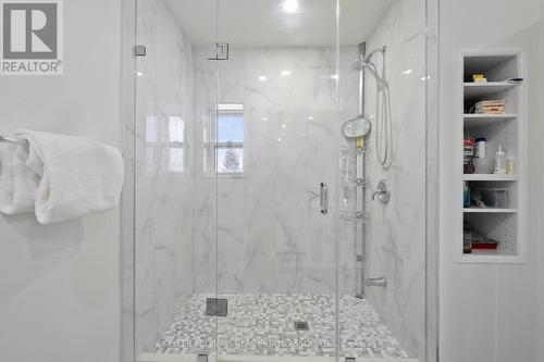 3543 Trelawny Circle, Mississauga, ON - Indoor Photo Showing Bathroom