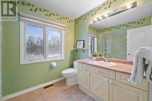 3543 Trelawny Circle, Mississauga, ON - Indoor Photo Showing Bathroom