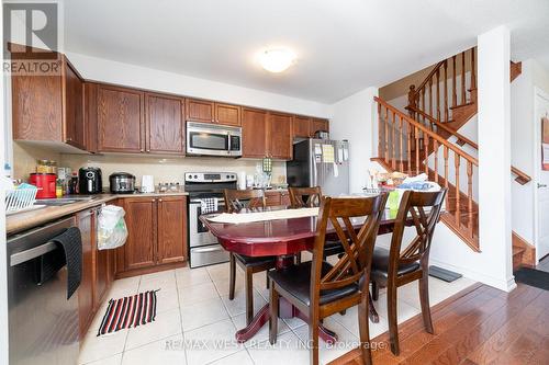 57 - 25 Southwoods Crescent, Barrie, ON - Indoor Photo Showing Kitchen