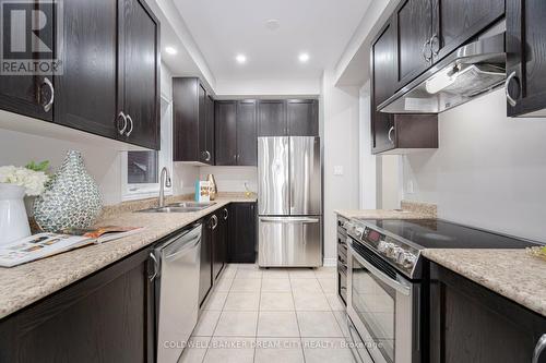 49 Campwood Crescent, Brampton, ON - Indoor Photo Showing Kitchen With Stainless Steel Kitchen With Double Sink With Upgraded Kitchen