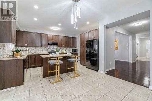 16 Burgess Crescent, Brantford, ON - Indoor Photo Showing Kitchen With Upgraded Kitchen