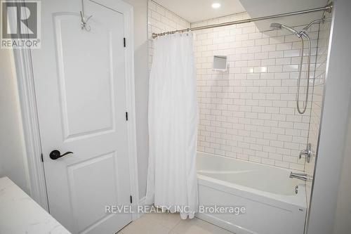 22 Wilmot Road, Brantford, ON - Indoor Photo Showing Bathroom