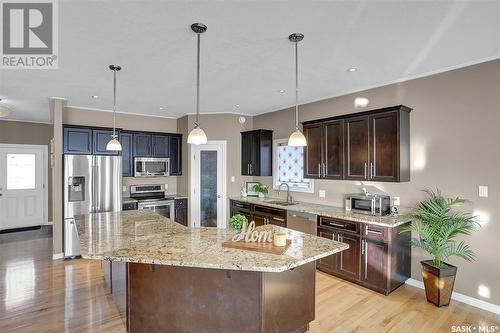 3 Iron Bridge Terrace, Moose Jaw, SK - Indoor Photo Showing Kitchen With Upgraded Kitchen