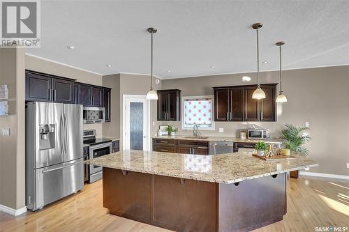 3 Iron Bridge Terrace, Moose Jaw, SK - Indoor Photo Showing Kitchen With Upgraded Kitchen