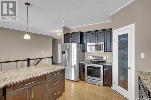 3 Iron Bridge Terrace, Moose Jaw, SK - Indoor Photo Showing Kitchen