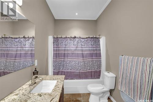 3 Iron Bridge Terrace, Moose Jaw, SK - Indoor Photo Showing Bathroom