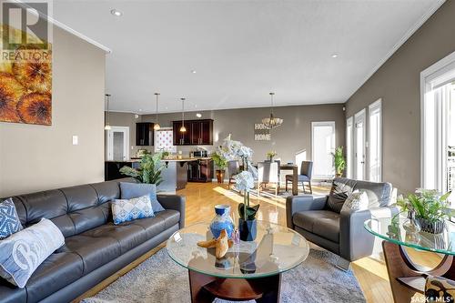 3 Iron Bridge Terrace, Moose Jaw, SK - Indoor Photo Showing Living Room