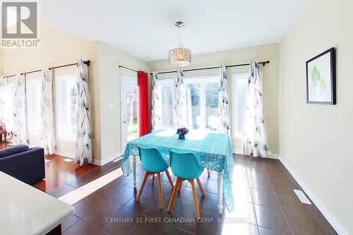 479 Blackacres Boulevard, London, ON - Indoor Photo Showing Dining Room