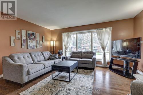 157 Victoria Street N, Woodstock (Woodstock - North), ON - Indoor Photo Showing Living Room