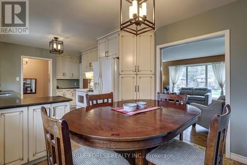 157 Victoria Street N, Woodstock (Woodstock - North), ON - Indoor Photo Showing Dining Room