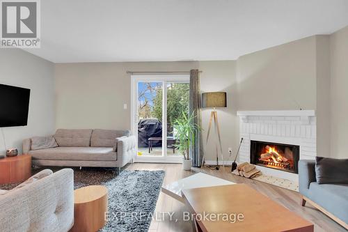 36 Greenboro Crescent, Ottawa, ON - Indoor Photo Showing Living Room With Fireplace