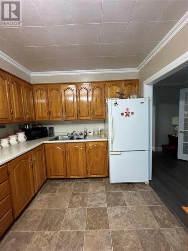 79 Markland Road, Creston South, NL - Indoor Photo Showing Kitchen With Double Sink