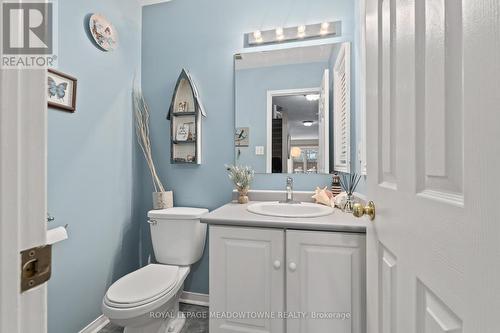 17 Emslie Street, Halton Hills, ON - Indoor Photo Showing Bathroom