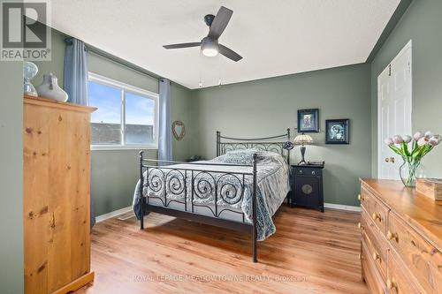 17 Emslie Street, Halton Hills, ON - Indoor Photo Showing Bedroom