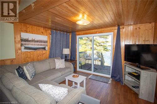 152 Promised Land Road, Nipissing, ON - Indoor Photo Showing Living Room